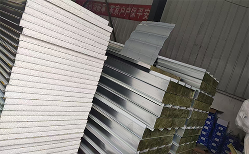 西宁彩钢夹芯板